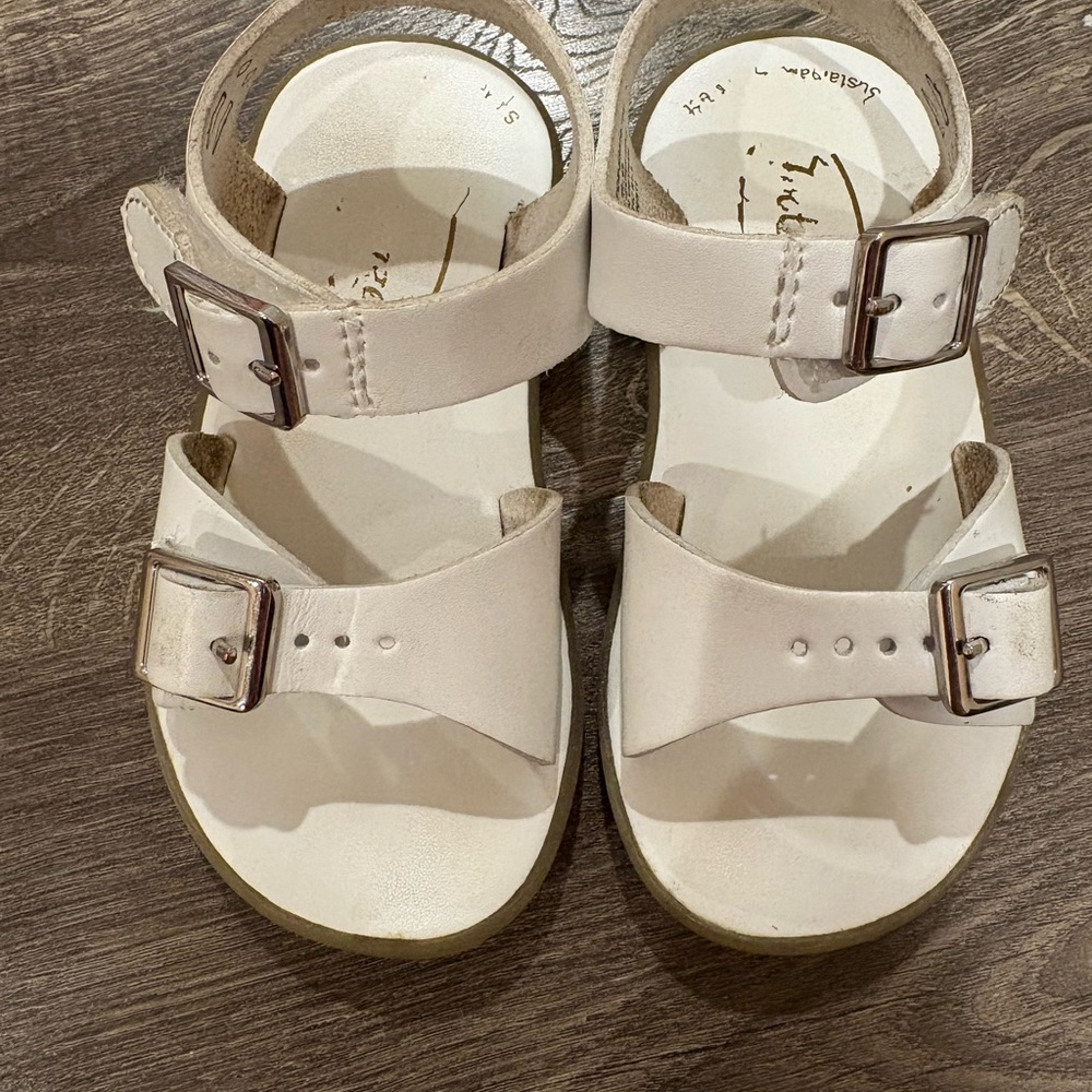 FootMates Cream Kids Sandals with Buckles